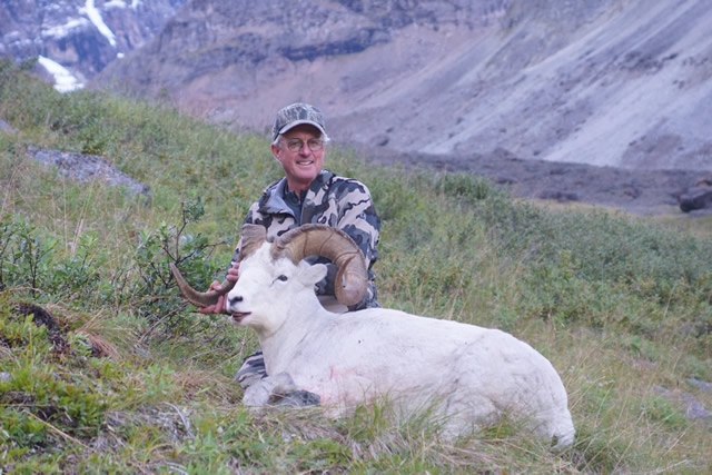 Alaska sheep hunting